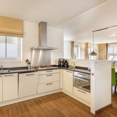 Hébergement pour groupe 12 personnes - Suite au bord de l'eau VIP EH912