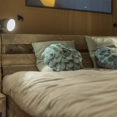 TENTE TOILE ET BOIS 6 personnes - Oiseau cerise