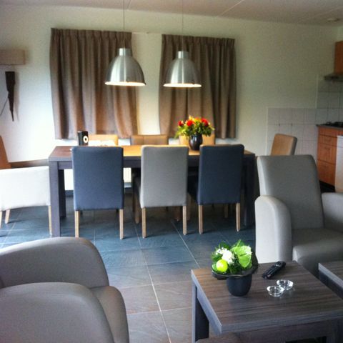 BUNGALOW 8 personnes - VW06