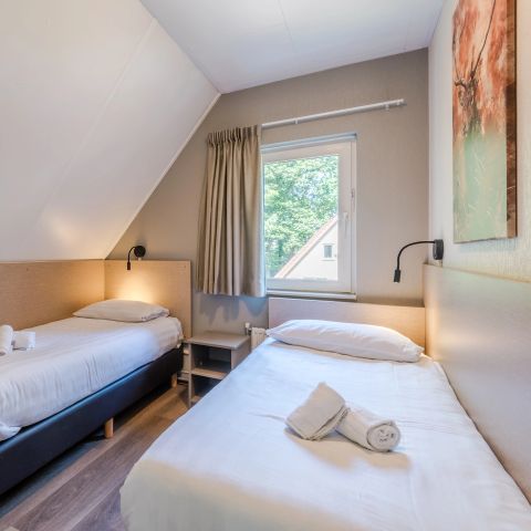BUNGALOW 8 personnes - (max. 6 adultes) 8C