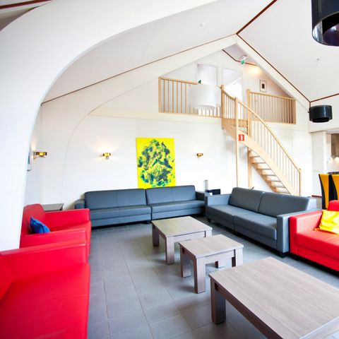 MAISON 24 personnes