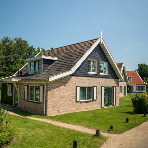 BUNGALOW 12 personnes - 12G