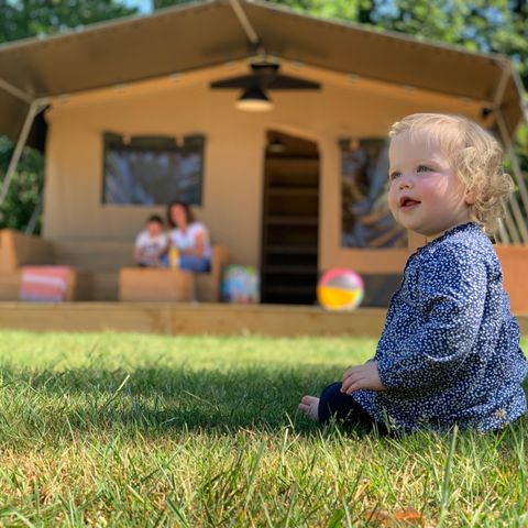 TENTE TOILE ET BOIS 6 personnes - Logement familial