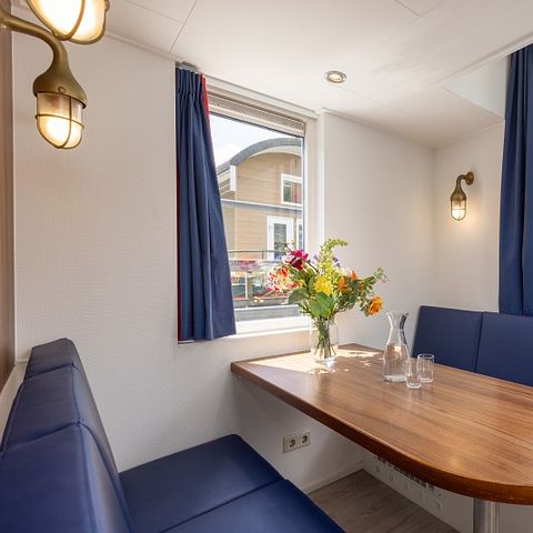 Hébergement 4 personnes - Bateau-maison KV2140