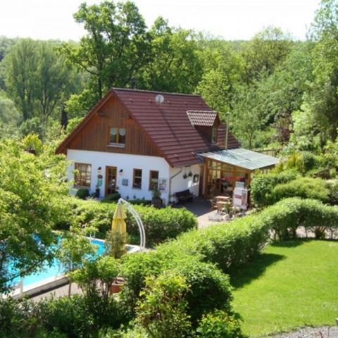BUNGALOW 5 personnes - Maison de vacances confortable avec four, située dans le Bruchttal