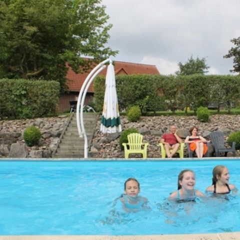 BUNGALOW 5 personnes - Maison de vacances confortable avec four, située dans le Bruchttal