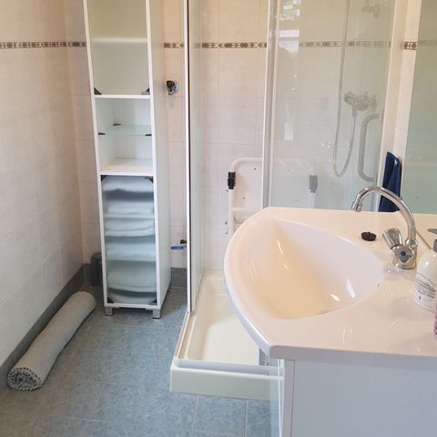 CHALET 4 personnes - Unique Bergalow no. 100 (sans animaux)