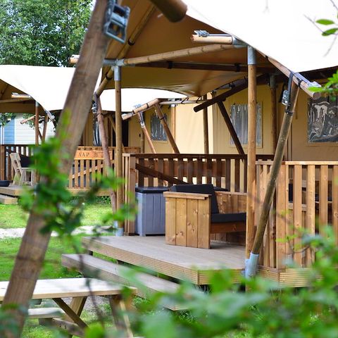 TENTE TOILE ET BOIS 6 personnes - Haut de la page