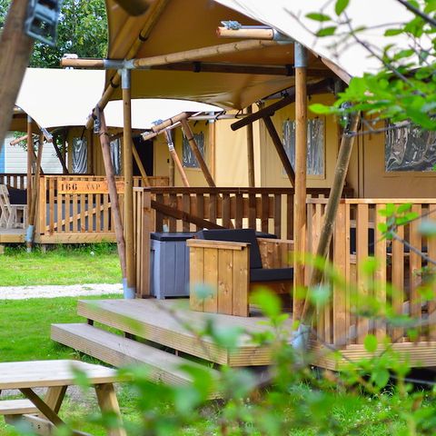 TENTE TOILE ET BOIS 5 personnes