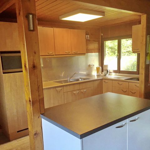 BUNGALOW 8 personnes - B (6 adultes + 2 enfants)