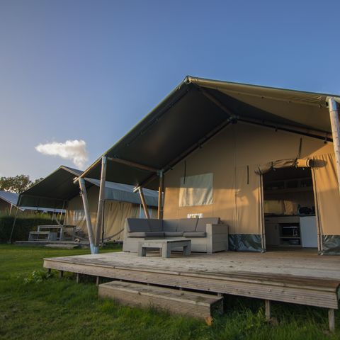 Tente en toile et en bois 6 personnes