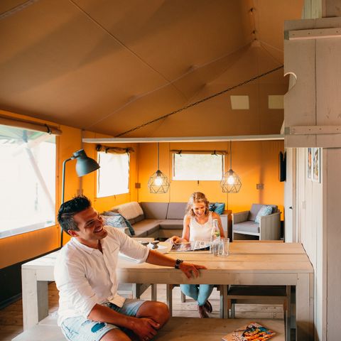 TENTE TOILE ET BOIS 8 personnes - Maison safari de luxe