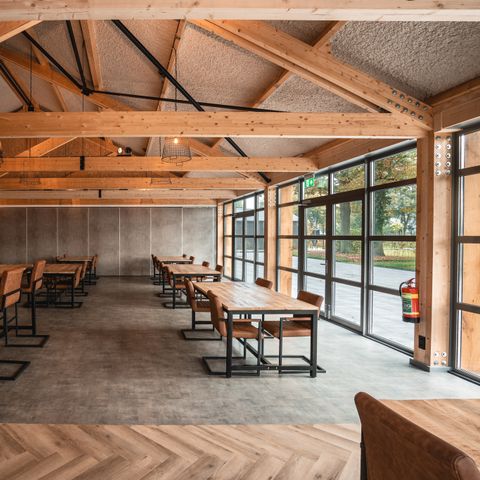 MAISON 36 personnes - Hébergement de groupes Ecurie + 5 maisons confortables (36 personnes)