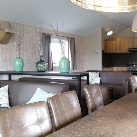 LODGE 16 personnes - Hébergement de groupes pavillon de groupe + 4 pavillons de quatre personnes (16 personnes)