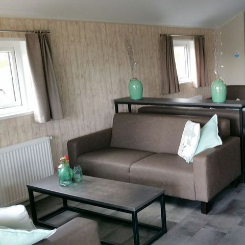 LODGE 16 personnes - Hébergement de groupes pavillon de groupe + 4 pavillons de quatre personnes (16 personnes)