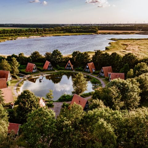 MAISON 76 personnes - Hébergement collectif Kapschuur + 13 chalets de pêcheurs (76 personnes)