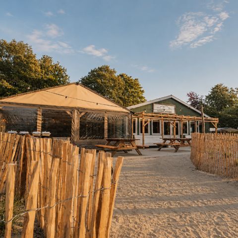 Hébergement pour groupe 24 personnes - Hébergement de groupes Strandhuis + 4 maisons de vacances (24 personnes)