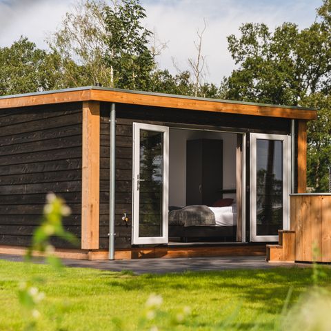 LODGE 2 personnes - Panorama Wellness Lodge : bain à remous, sauna et baignoire