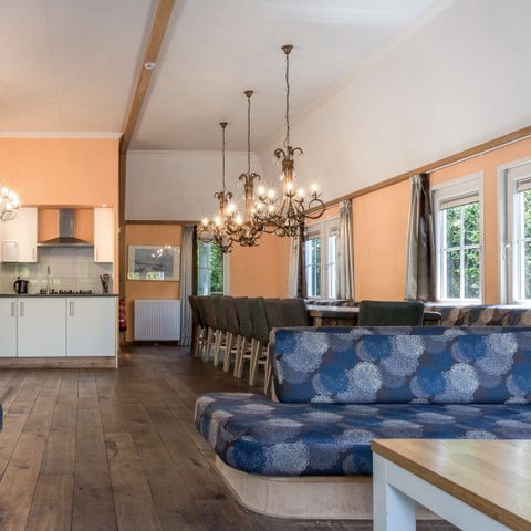 MAISON 28 personnes - 2Château