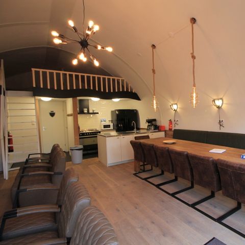 MAISON 16 personnes - Cour de Reed