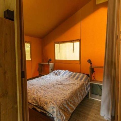 TENTE TOILE ET BOIS 4 personnes