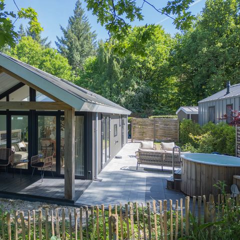 GÎTE 4 personnes - Eco Cottage avec jacuzzi