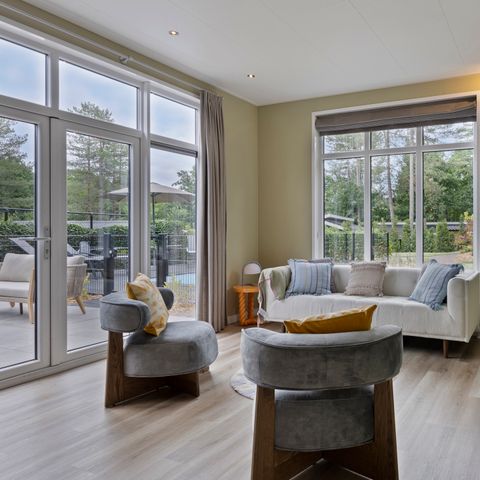 LODGE 10 personnes - avec piscine privée et maison d'hôtes