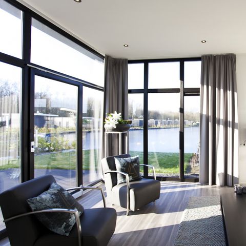 BUNGALOW 4 personnes - Cube Exclusif