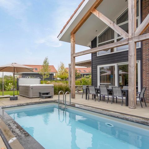 VILLA 10 personnes - Villa 10 personnes (intérieure) piscine et Wellness (Spa)