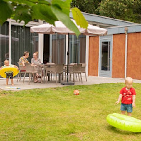 BUNGALOW 8 personnes - le papillon païen