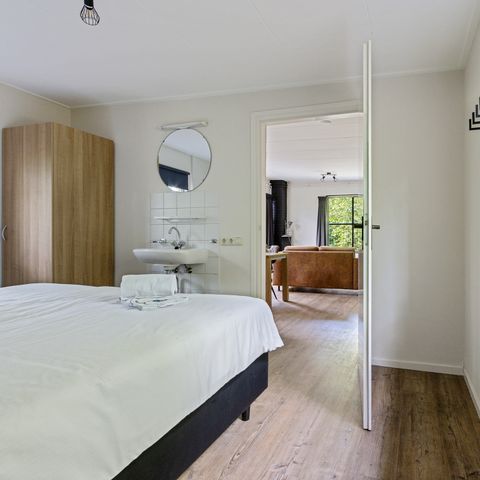 BUNGALOW 4 personnes - Pluton (animal de compagnie)