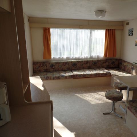 Mobilhome 4 personnes - (max. 2 adultes) RV850