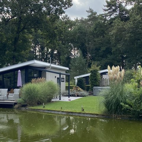 BUNGALOW 4 personnes - Forest Lodge 55 avec jacuzzi