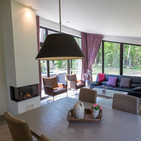 BUNGALOW 4 personnes - Forest Lodge 75 avec bain à remous