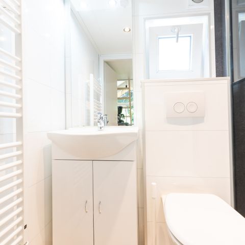 BUNGALOW 4 personnes - Tiny Lodge Eco avec bain à remous et sauna