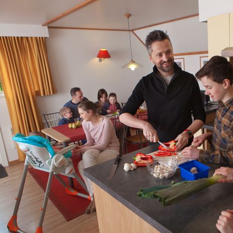 BUNGALOW 10 personnes - Patio +