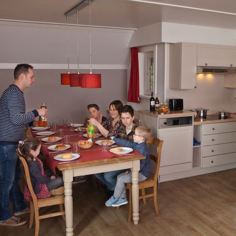 BUNGALOW 10 personnes - Patio +