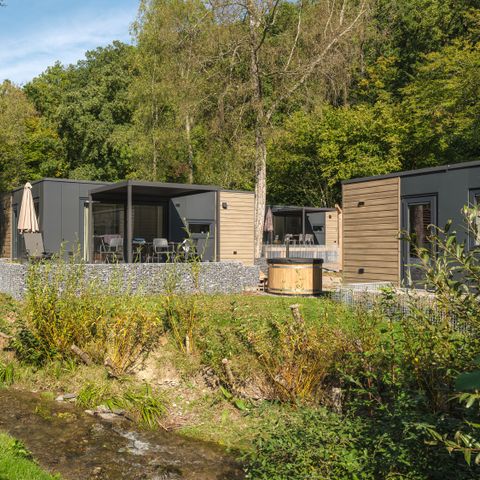 LODGE 4 personnes - Soucoupe avec bain à remous