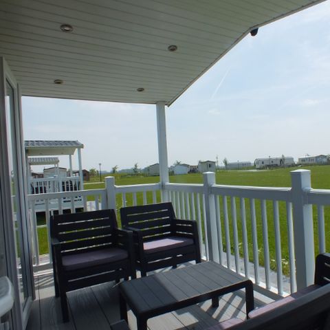 BUNGALOW 4 personnes - avec terrasse sans vue sur l'eau