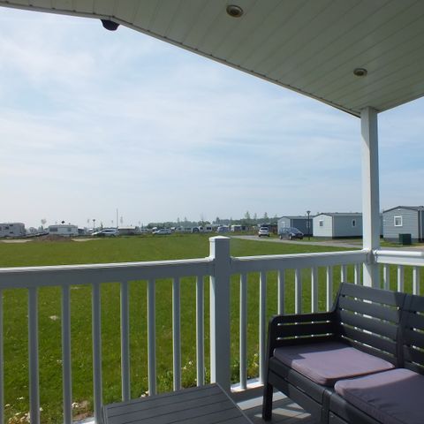 BUNGALOW 4 personnes - avec terrasse sans vue sur l'eau