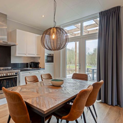 BUNGALOW 6 personnes - Lodge Royal Wellness (bain à remous)