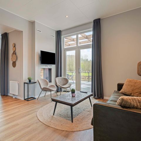 BUNGALOW 6 personnes - Lodge Royal Wellness (bain à remous)