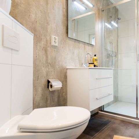 BUNGALOW 6 personnes - Module spécial bien-être (bain à remous)