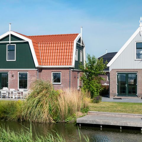 MAISON 12 personnes - Tour Ouest