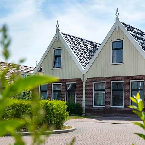 MAISON 12 personnes - Pièce commutée