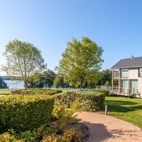 Golden Lakes Village - Camping Hainaut - Image N°2