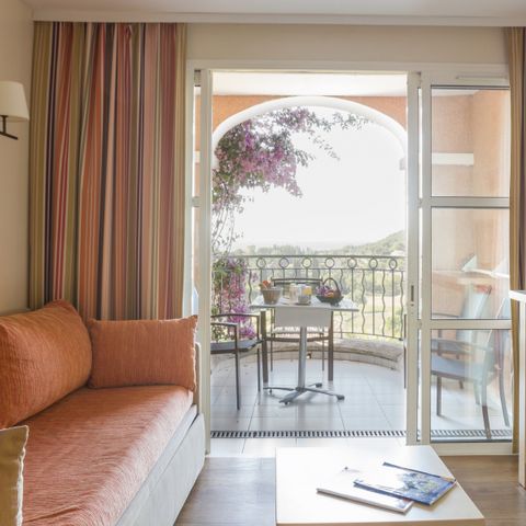 Studio 4 personnes - 1 alcôve - Terrasse - Climatisé - Rénové