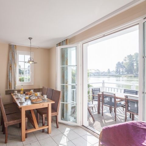 Maison 8 personnes - 2 chambres - 1 coin - Nuit - Terrasse - Vue sur le lac