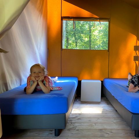 TENTE TOILE ET BOIS 6 personnes