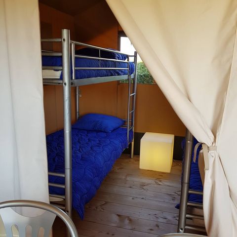 TENTE TOILE ET BOIS 6 personnes